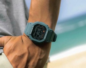 Японские умные часы Casio G-SHOCK DW-H5600-2ER с хронографом