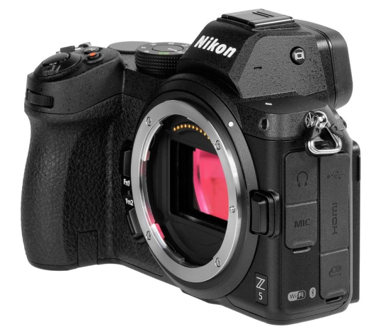 Беззеркальный фотоаппарат Nikon Z5 Body + FTZ Mount Adapter