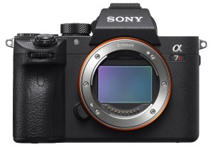 Беззеркальный фотоаппарат Sony Alpha 7R III Body ILCE-7RM3