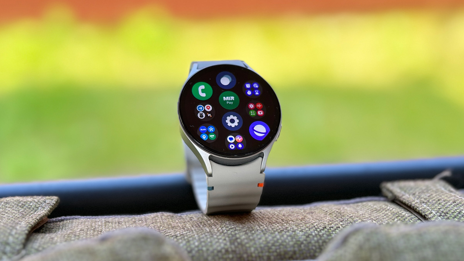 Приложения на Galaxy Watch7