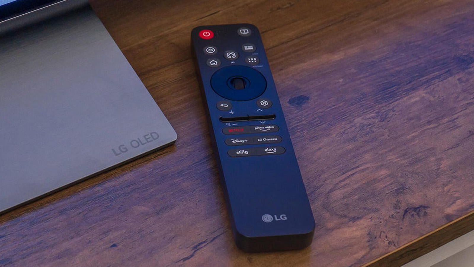Обновлённый пульт Magic Remote, версия без цифрового блока. Фото: zdnet.com Обновлённый пульт Magic Remote, версия без цифрового блока