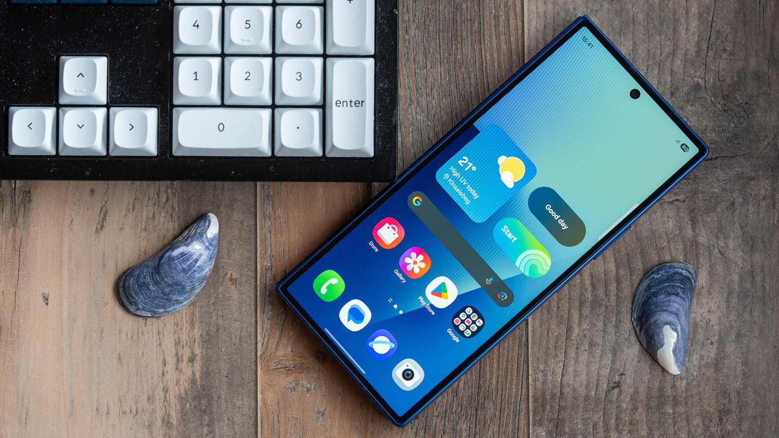 Конкуренция таки заставила Samsung показать что-то действительно интересное.