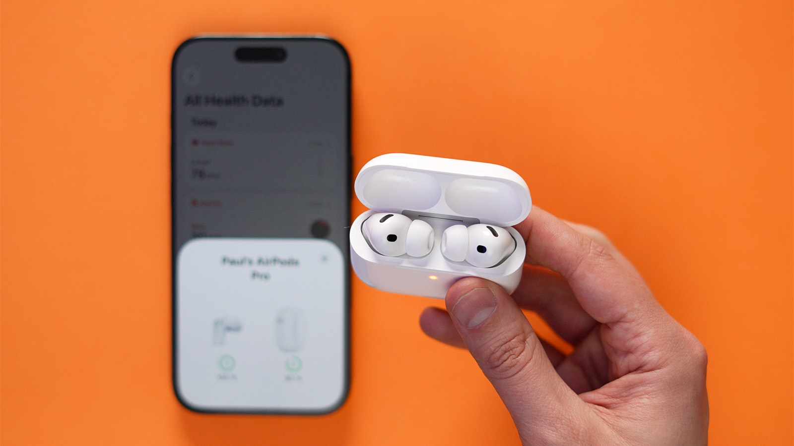 Разработчики увеличили именно автономность наушников, но ёмкость кейса явно осталась прежней Разработчики увеличили именно автономность наушников, но ёмкость кейса явно осталась прежней