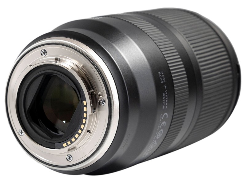 Объектив Tamron 17-70mm F/2.8 Di III-A VC RXD (B070) for Fujifilm X