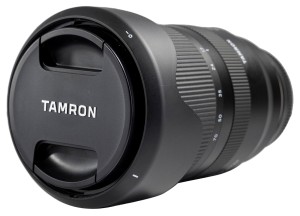 Объектив Tamron 17-70mm F/2.8 Di III-A VC RXD (B070) for Fujifilm X