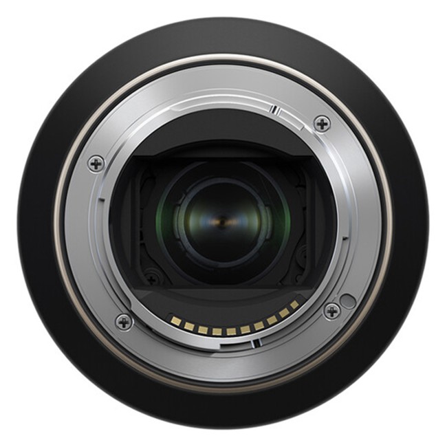 Объектив Tamron 70-300mm F/4.5-6.3 Di III RXD (A047) for Sony E