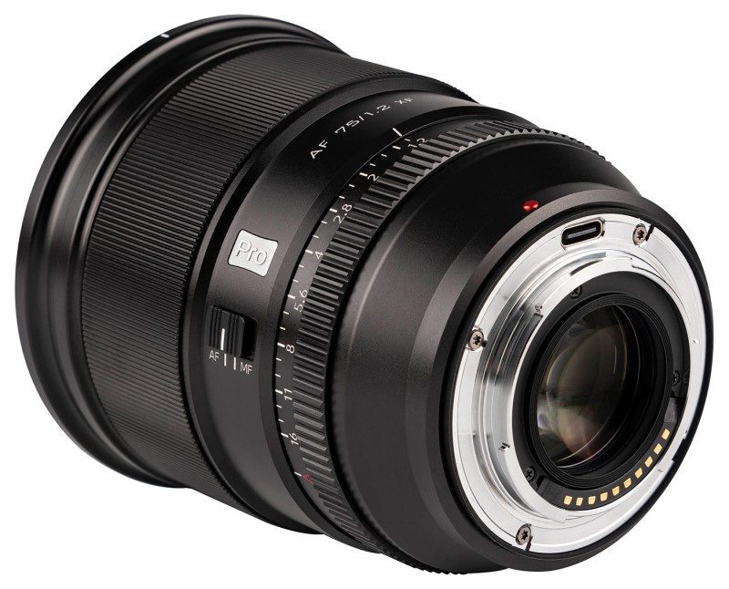 Объектив Viltrox AF 75mm F1.2 Pro APS-C for Fujifilm X (AF 75/1.2 Pro XF)