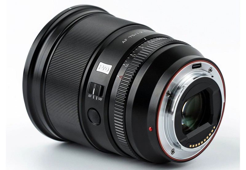 Объектив Viltrox AF 75mm F1.2 Pro APS-C for Sony E (AF 75/1.2 Pro E)