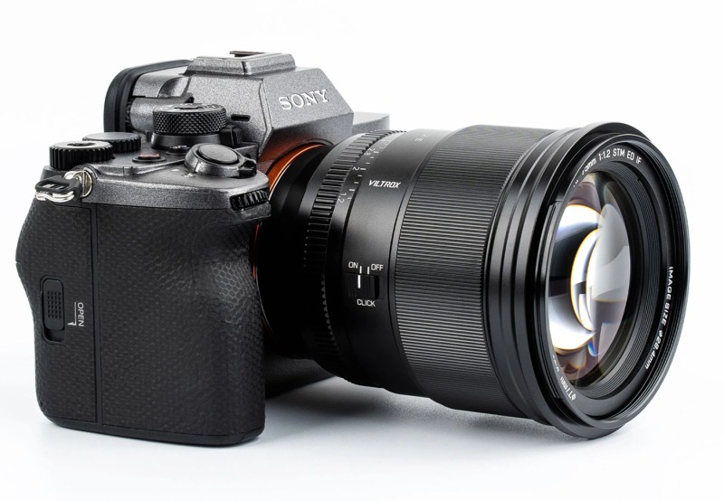 Объектив Viltrox AF 75mm F1.2 Pro APS-C for Sony E (AF 75/1.2 Pro E)